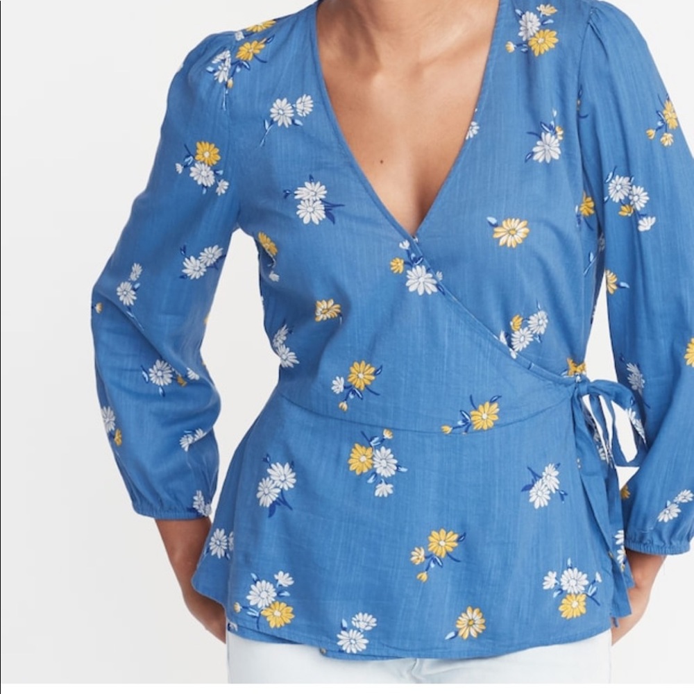 NWT OLD NAVY WRAP TOP